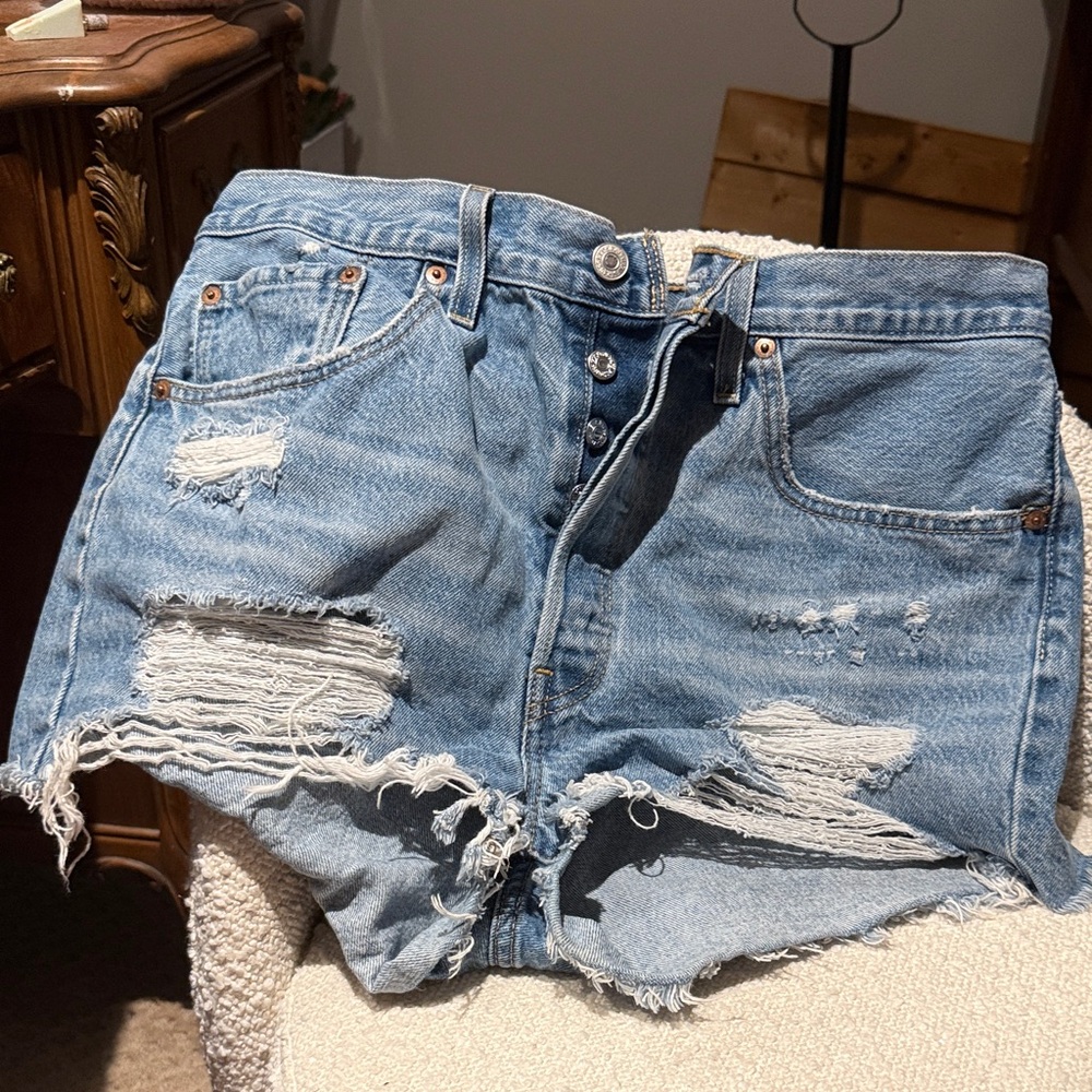 Levi’s 501 Distressed Denim Women Shorts